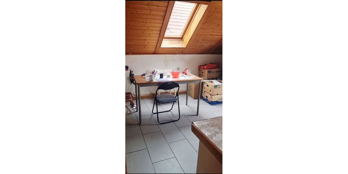 Gemütliche Dachgeschosswohnung für eine oder 2 Personen im Zentrum von Feuerbach - 2- Stuttgart Feuerbach | Angebot:27192698