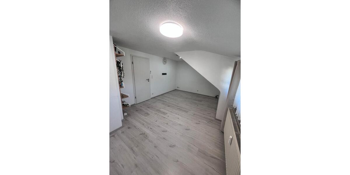 Dachgeschoßwohnung Schorndorf - 3 Zimmer, 61 m&sup2;, 198.000&euro; | Angebot:26957489