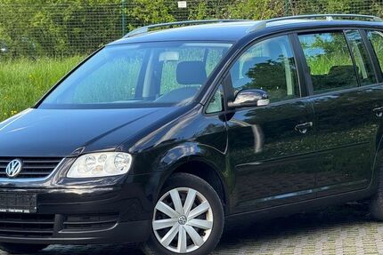 VW Touran 200.000 km 2.300 &euro; Murr 71711