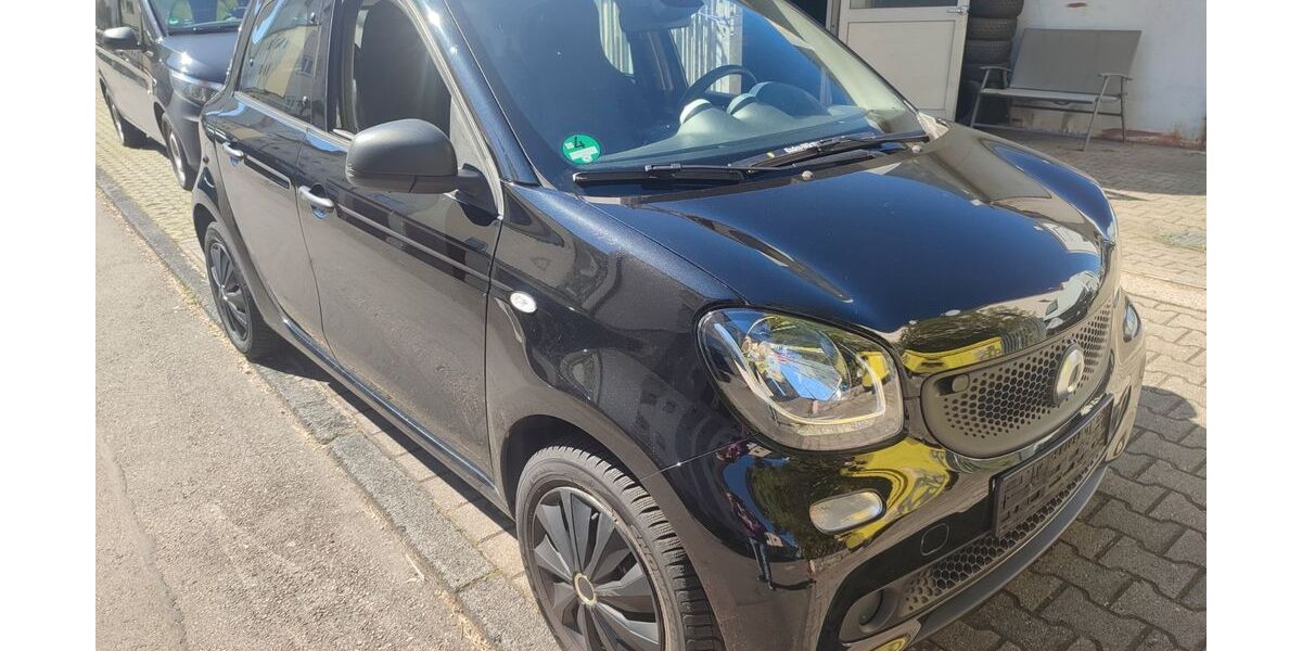 Smart ForFour 81.412 km 5.490 &euro; Stuttgart 70327