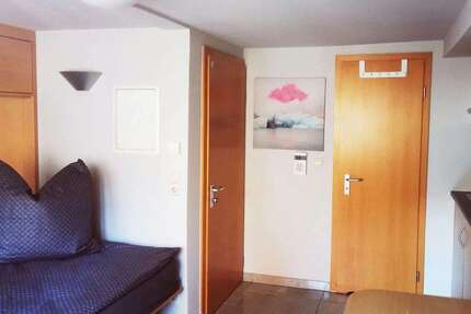 Zimmer Stuttgart Stuttgart-Mitte - 1 Zimmer, 1.300&euro; | Angebot:25270039