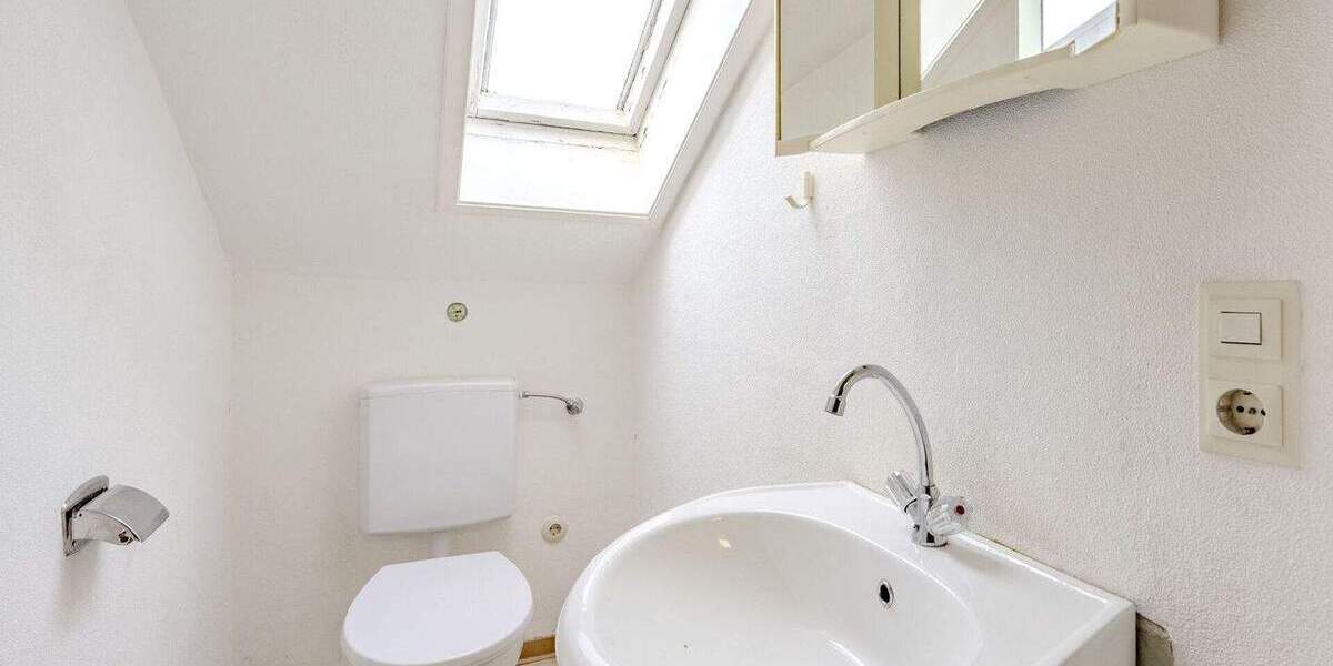 Mehrfamilienhaus, Wohnhaus Sindelfingen / Maichingen Maichingen - 8 Zimmer, 145 m&sup2;, 695.000&euro; | Angebot:25746135