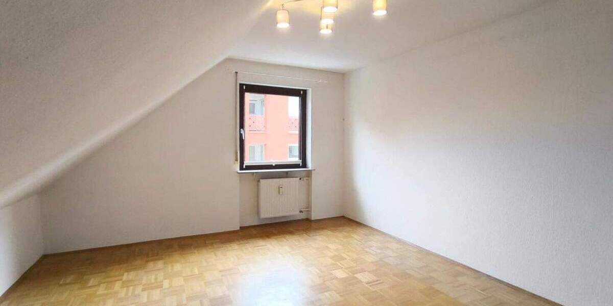 Etagenwohnung Schorndorf - 3 Zimmer, 80 m&sup2;, 260.000&euro; | Angebot:25707766