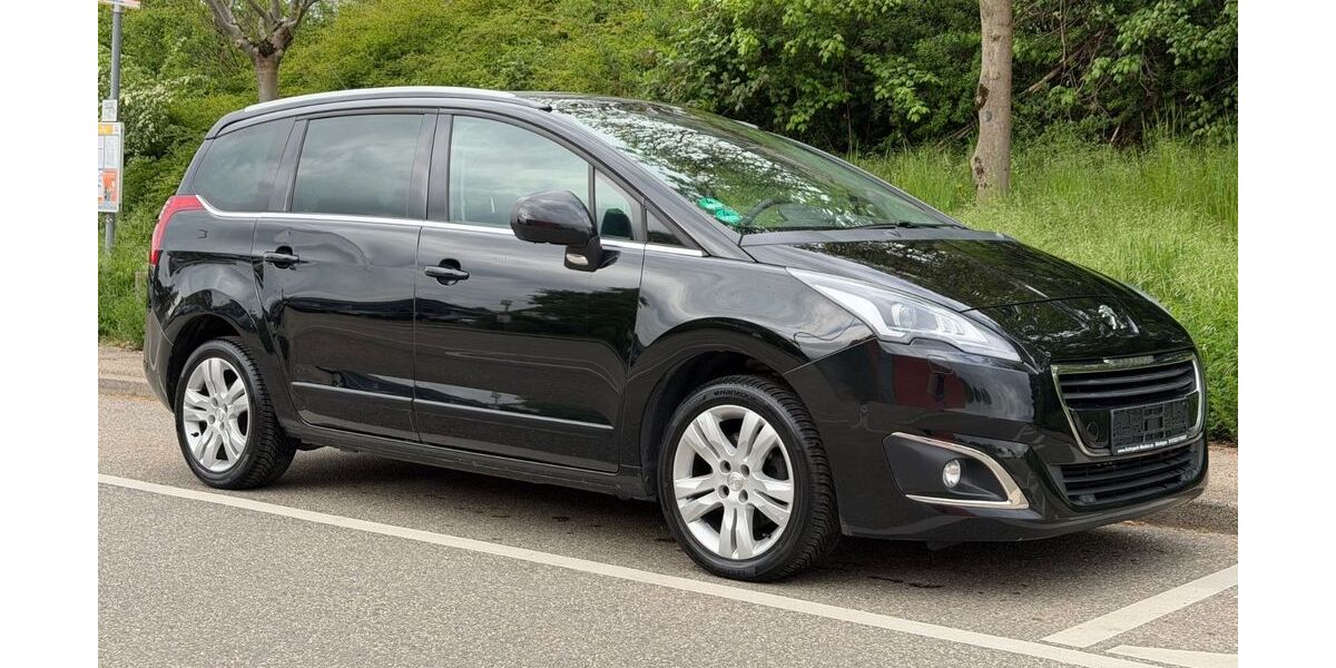 Peugeot 5008 147.000 km 7.900 &euro; Fellbach 70736