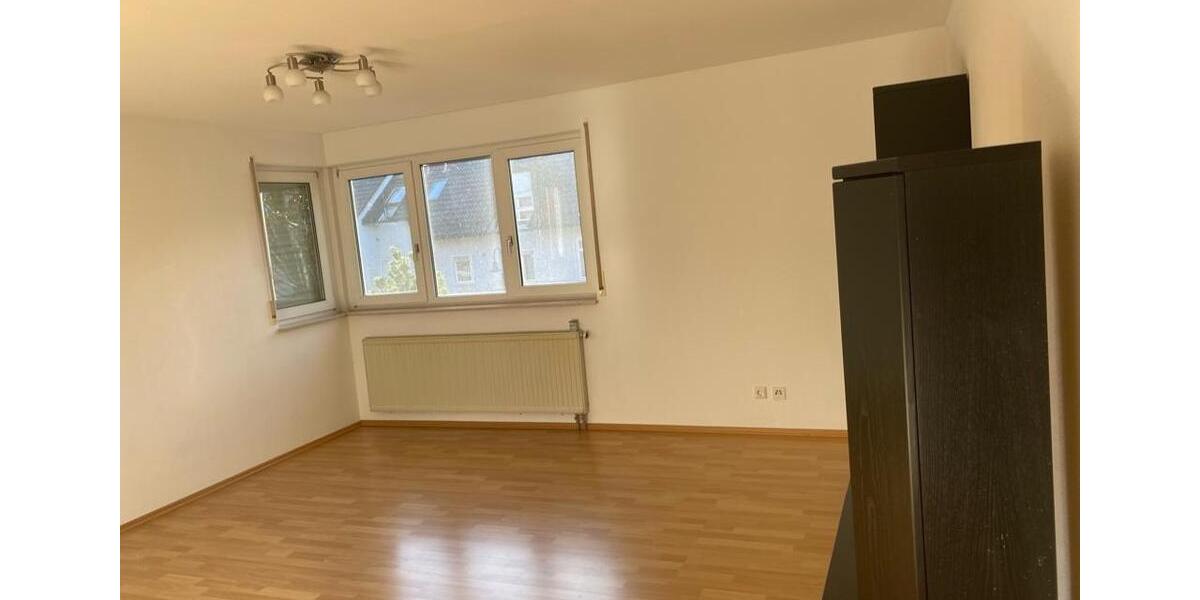 Hochparterre Brackenheim - 3.5 Zimmer, 75 m&sup2;, 900&euro; | Angebot:26374892