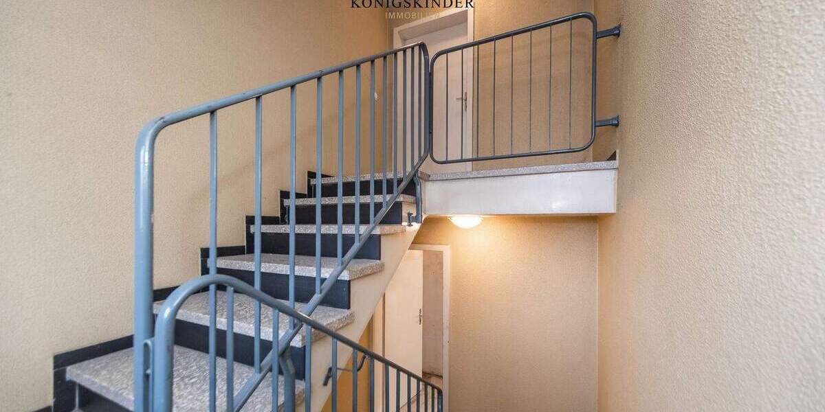 Mehrfamilienhaus, Wohnhaus Stuttgart Vaihingen Dürrlewang - 6 Zimmer, 149 m&sup2;, 650.000&euro; | Angebot:25680007