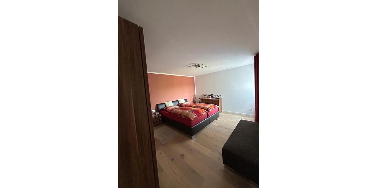 Dachgeschoßwohnung Böblingen Dagersheim - 4 Zimmer, 89 m&sup2;, 350.000&euro; | Angebot:27178220