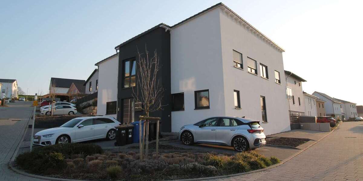 Etagenwohnung Pfaffenhofen - 3.5 Zimmer, 78 m&sup2;, 980&euro; | Angebot:25989432