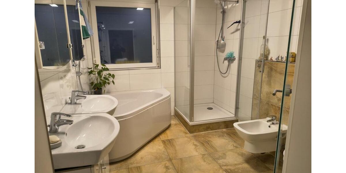 Erdgeschoßwohnung Brackenheim - 4 Zimmer, 91 m&sup2;, 990&euro; | Angebot:24863002
