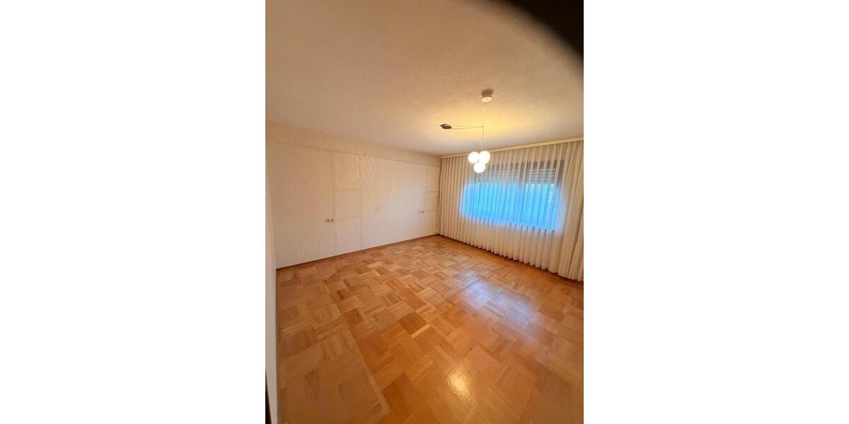 Etagenwohnung Renningen - 3.5 Zimmer, 95 m&sup2;, 1.250&euro; | Angebot:27547197