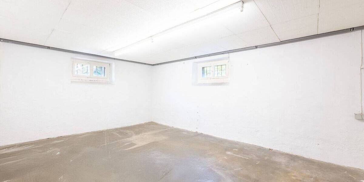 Mehrfamilienhaus, Wohnhaus Stuttgart Degerloch - 8 Zimmer, 170 m&sup2;, 775.000&euro; | Angebot:25685446