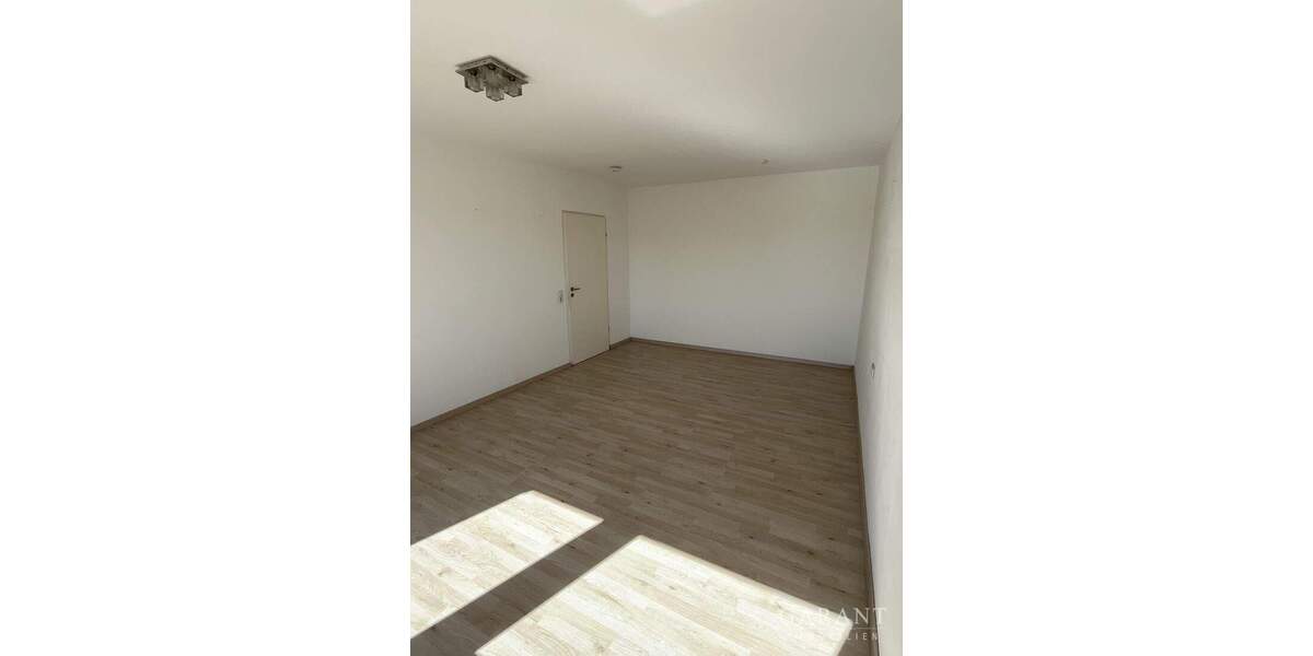 Etagenwohnung Fellbach Schmiden - 2 Zimmer, 76 m&sup2;, 295.000&euro; | Angebot:25707622