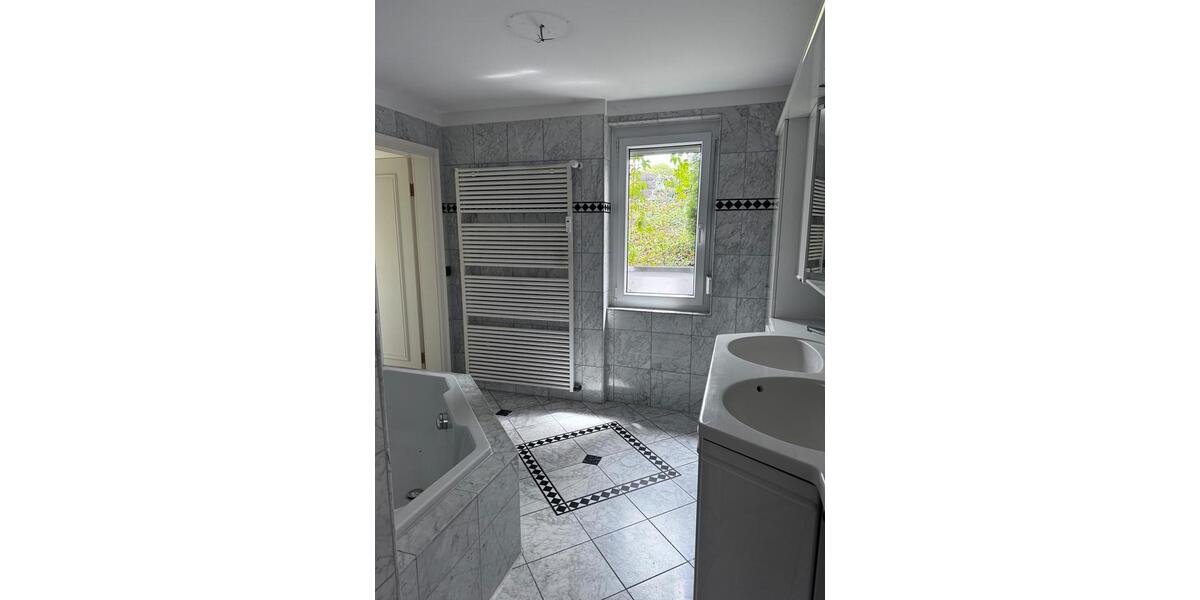 Terrassenwohnung Remshalden - 4.5 Zimmer, 179 m&sup2;, 589.000&euro; | Angebot:25476297