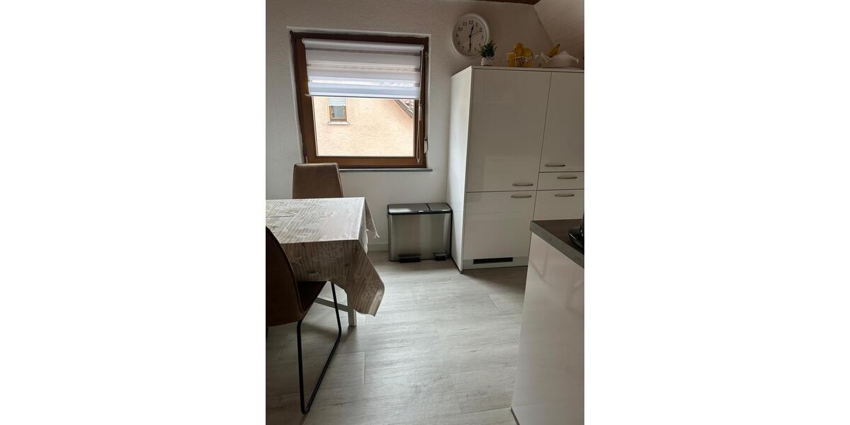 Dachgeschoßwohnung Markgröningen - 2 Zimmer, 40 m&sup2;, 530&euro; | Angebot:25993646