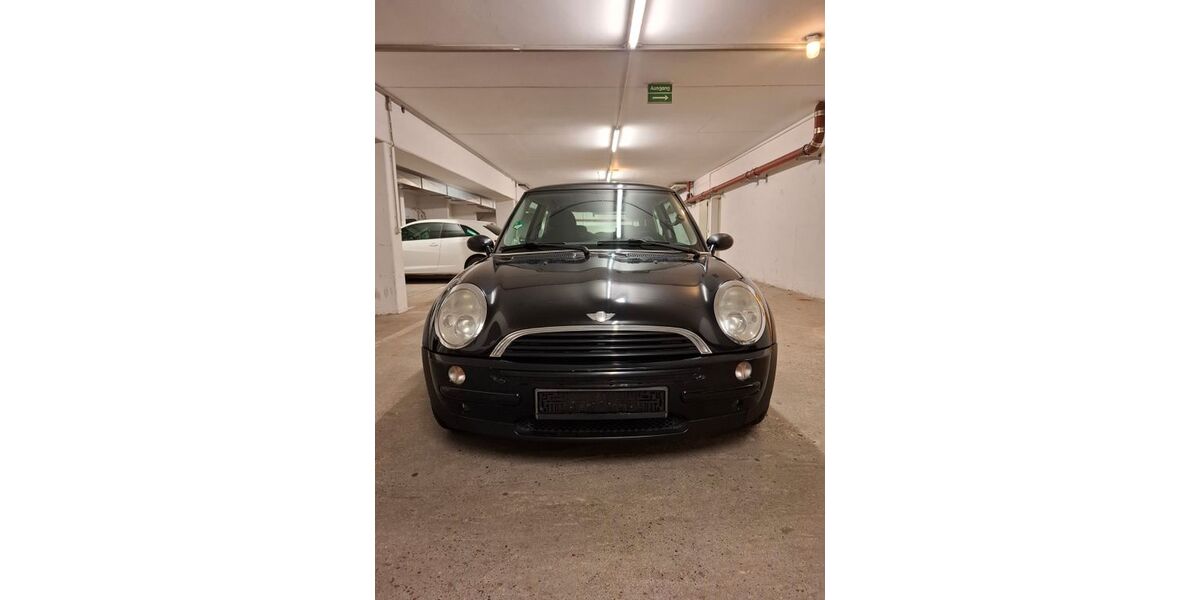Mini ONE 166.000 km 950 &euro; Stuttgart 70186