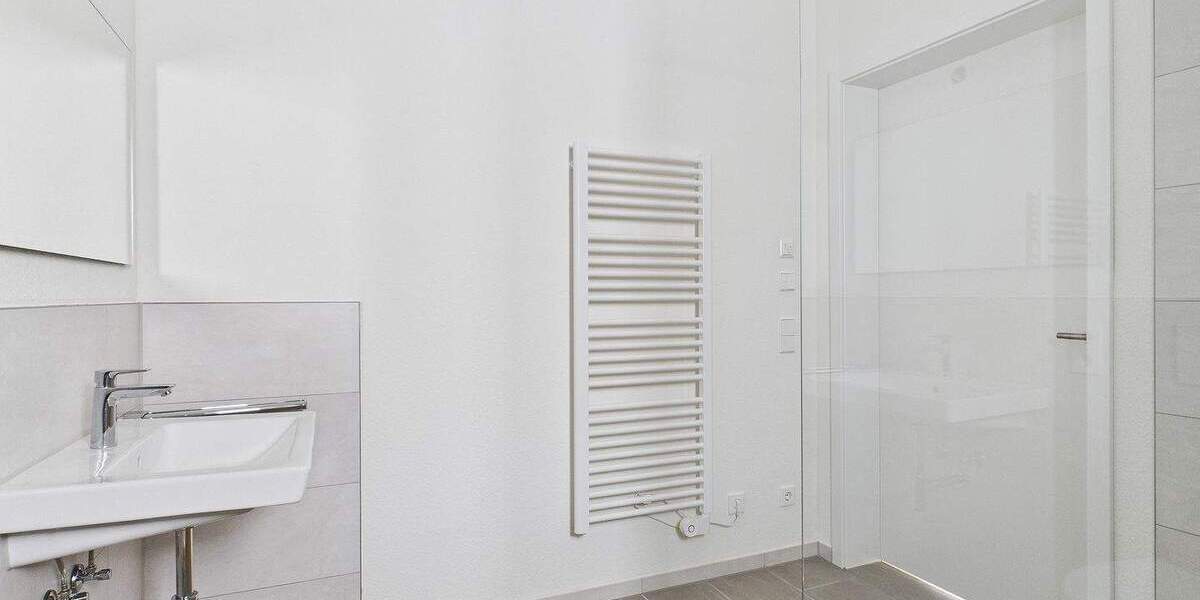 Etagenwohnung Sindelfingen Ost - 2 Zimmer, 71 m&sup2;, 1.330&euro; | Angebot:25671740