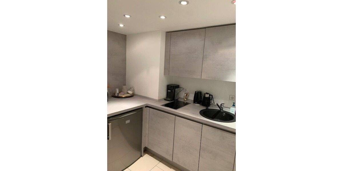 Gewerbeobjekt Stuttgart Süd - 2 Zimmer, 61 m&sup2;, 235.000&euro; | Angebot:25702870