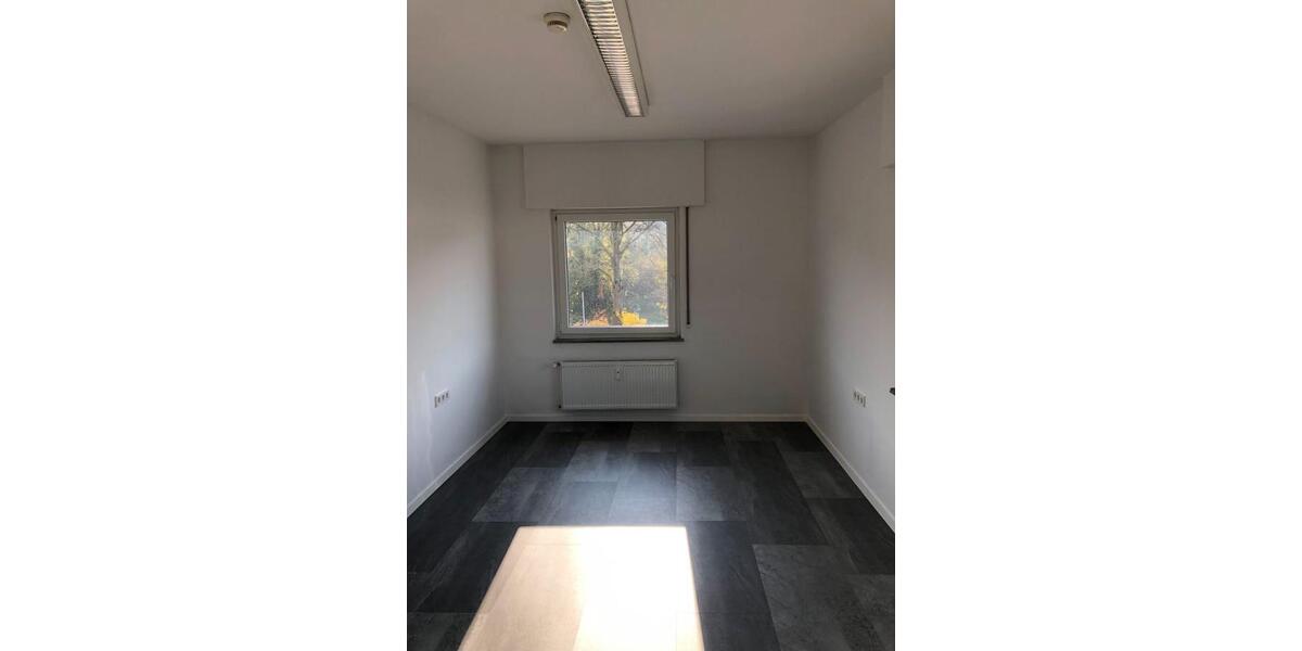 Verkehrsgünstige, repräsentative Büroeinheit Büro provisionsfrei - Gewerbeobjekt Remshalden | Angebot:27463351
