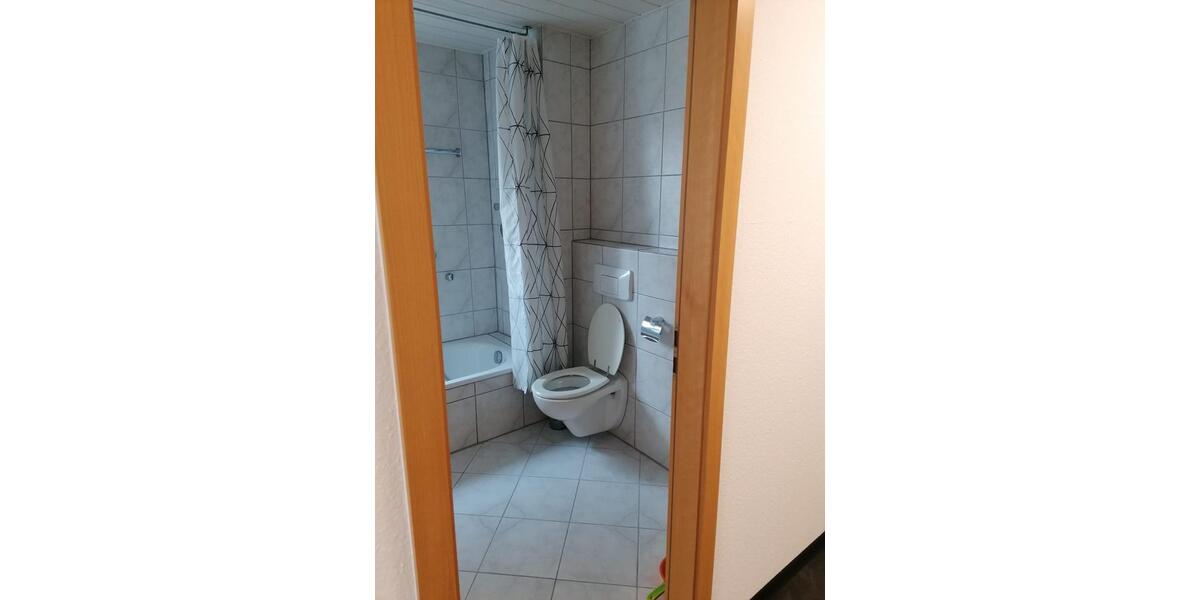 Etagenwohnung Remseck am Neckar - 2 Zimmer, 65 m&sup2;, 910&euro; | Angebot:27541943