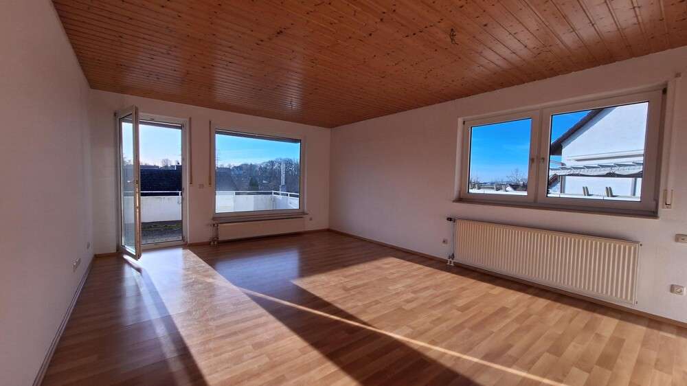 Etagenwohnung Marbach - 4 Zimmer, 121 m&sup2;, 1.500&euro; | Angebot:24816677