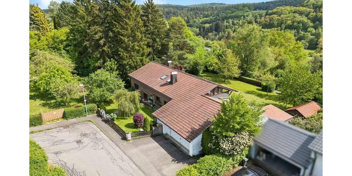 Einfamilienhaus Schönaich - 10 Zimmer, 266 m&sup2;, 1.250.000&euro; | Angebot:27414417