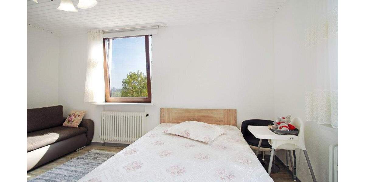 Etagenwohnung Stuttgart Zuffenhausen - 4 Zimmer, 99 m&sup2;, 350.000&euro; | Angebot:25732383