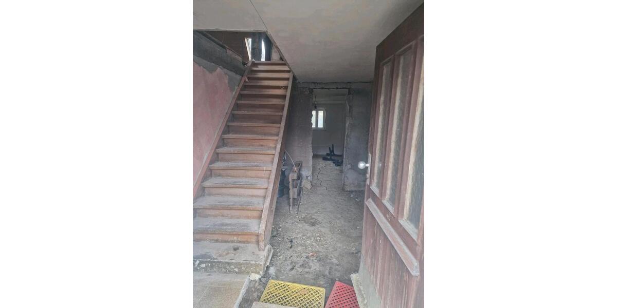 Einfamilienhaus Friolzheim - 5 Zimmer, 150 m&sup2;, 130.000&euro; | Angebot:25224290