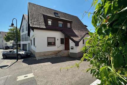 Haus Steinenbronn - 6 Zimmer, 190 m&sup2;, 2.650&euro; | Angebot:26313713