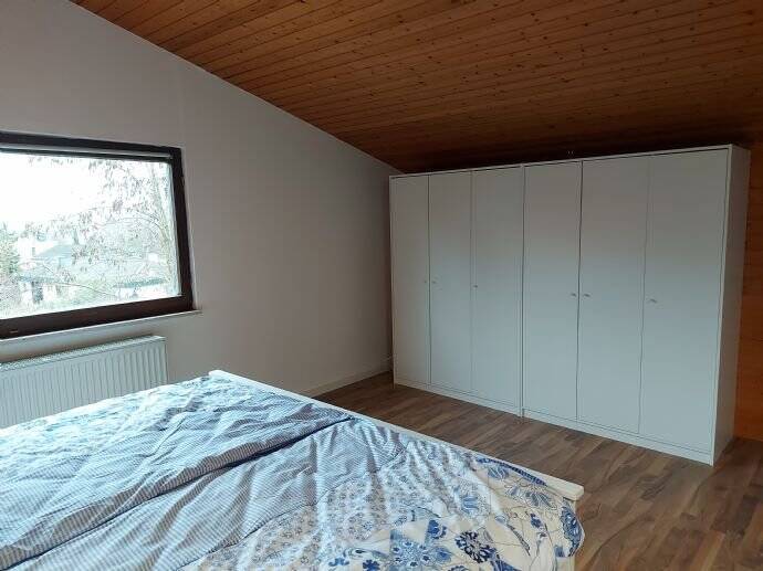 Mehrfamilienhaus, Wohnhaus Leingarten Großgartach - 8 Zimmer, 250 m&sup2;, 2.000&euro; | Angebot:25780397