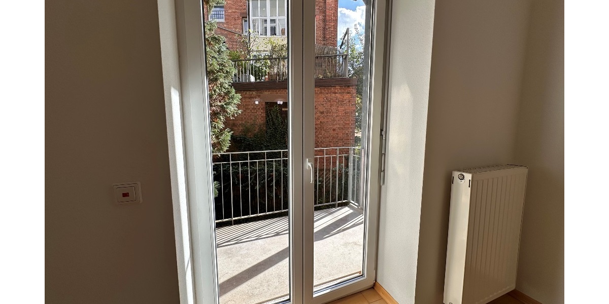 Gepflegte 3-Zi.-Altbauwohnung mit Balkon und großer Terrasse in Stuttgart-West - Erdgeschoßwohnung Stuttgart Stuttgart-West (Stadtbezirk) | Angebot:27505240