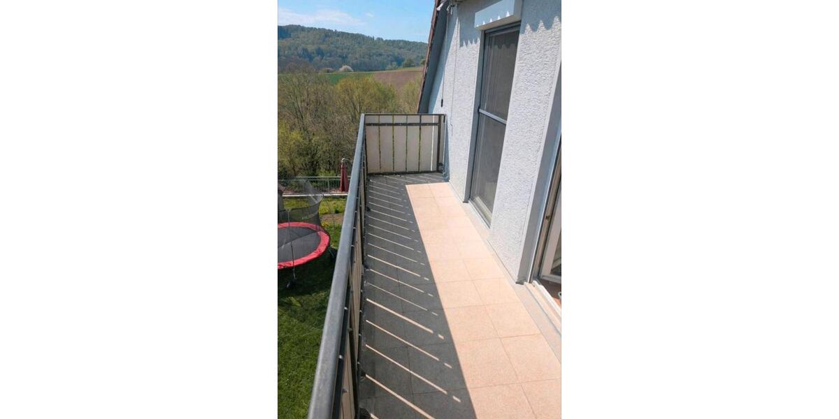 Dachgeschoßwohnung Sachsenheim - 3 Zimmer, 68 m&sup2;, 680&euro; | Angebot:26216342