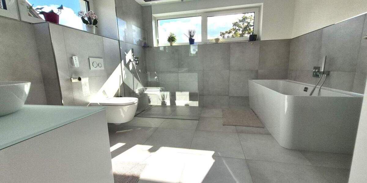 Einfamilienhaus Renningen Malmsheim - 9 Zimmer, 317 m&sup2;, 1.550.000&euro; | Angebot:25677280