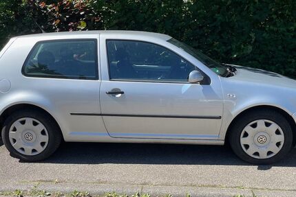 VW Golf 14.000 km 6.500 &euro; Möglingen 71696