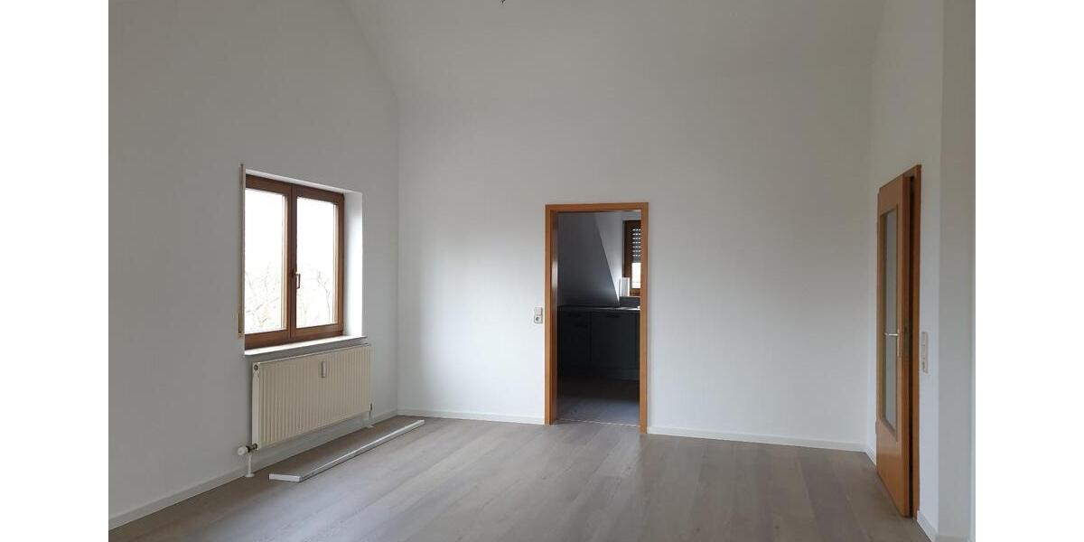 Dachgeschoßwohnung Besigheim - 2 Zimmer, 66 m&sup2;, 760&euro; | Angebot:25876539