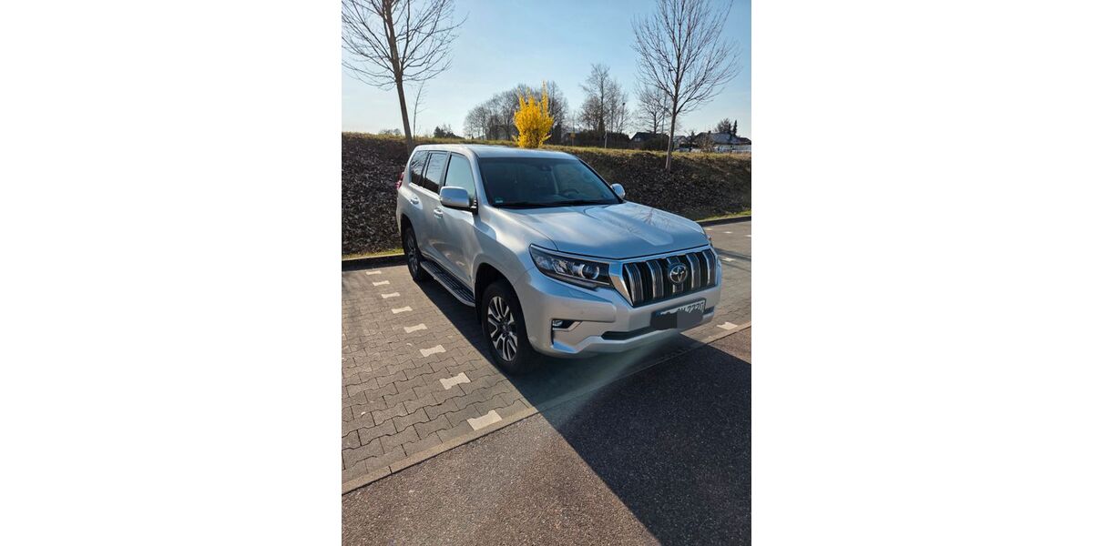 Toyota Land Cruiser 27.500 km 61.500 &euro; Bönnigheim 74357