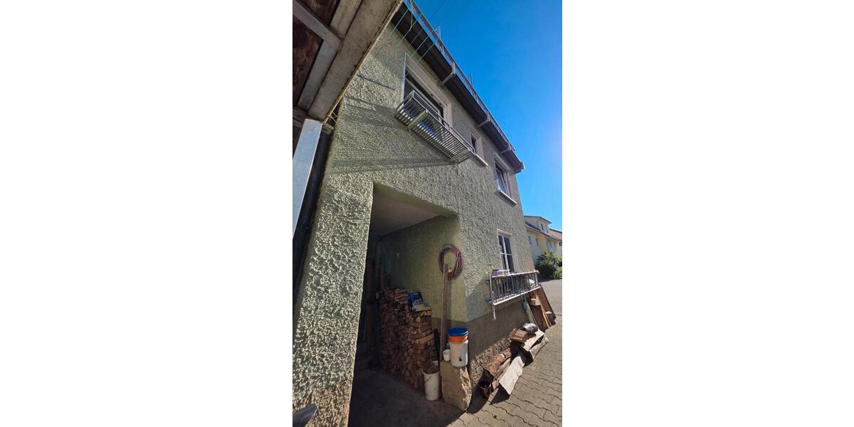 Doppelhaushälfte Lauffen am Neckar - 5 Zimmer, 160 m&sup2;, 240.000&euro; | Angebot:26889762