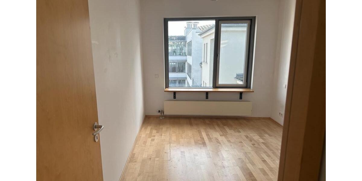 Einfamilienhaus Stuttgart Mühlhausen - 2 Zimmer, 81 m&sup2;, 1.598&euro; | Angebot:25375005