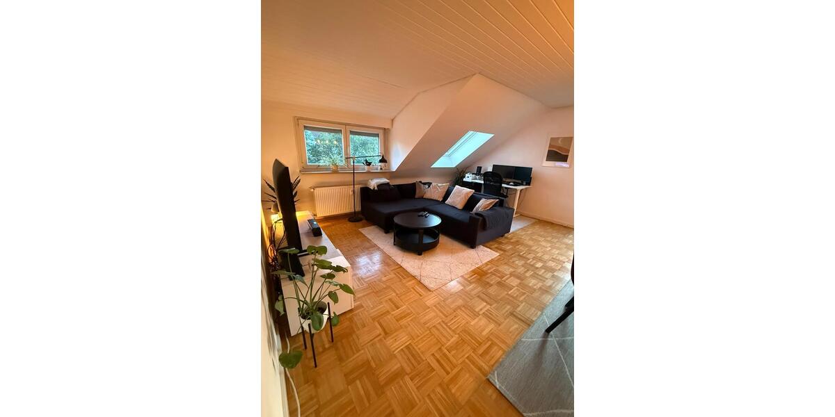 Dachgeschoßwohnung Weissach - 3.5 Zimmer, 81 m&sup2;, 930&euro; | Angebot:27548227