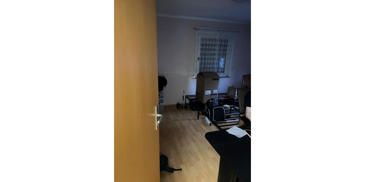 Etagenwohnung Fellbach Oeffingen - 3 Zimmer, 80 m&sup2;, 1.400&euro; | Angebot:25365051