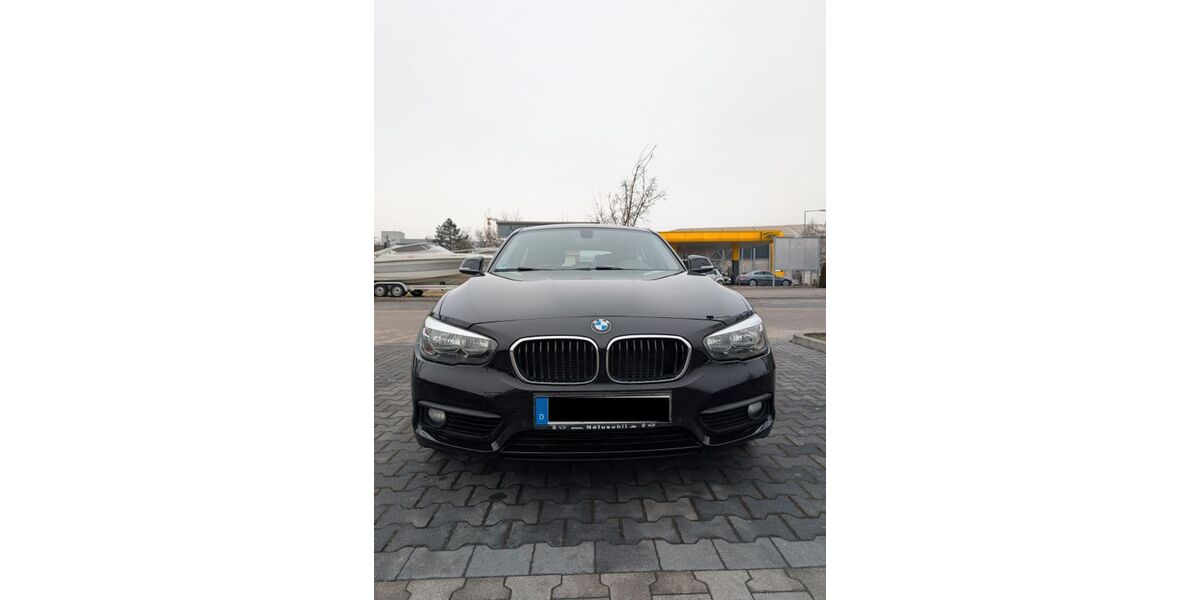 BMW 118 129.074 km 10.400 &euro; Stuttgart 70435