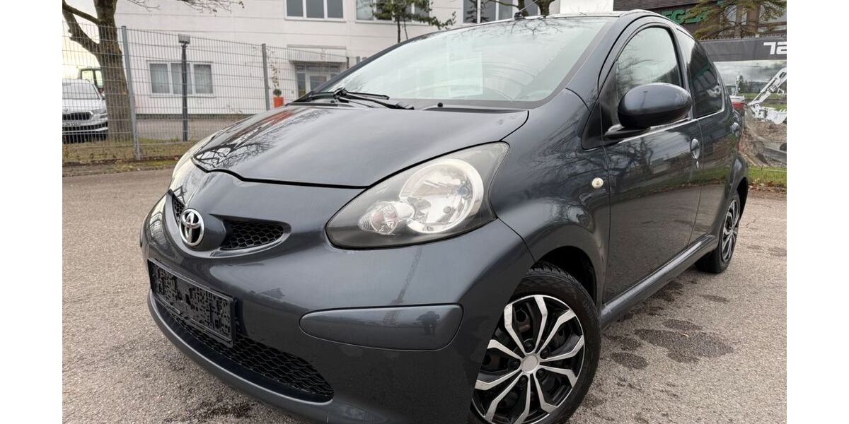 Toyota Aygo (X) 186.000 km 1.990 &euro; MÖGLINGEN 71696