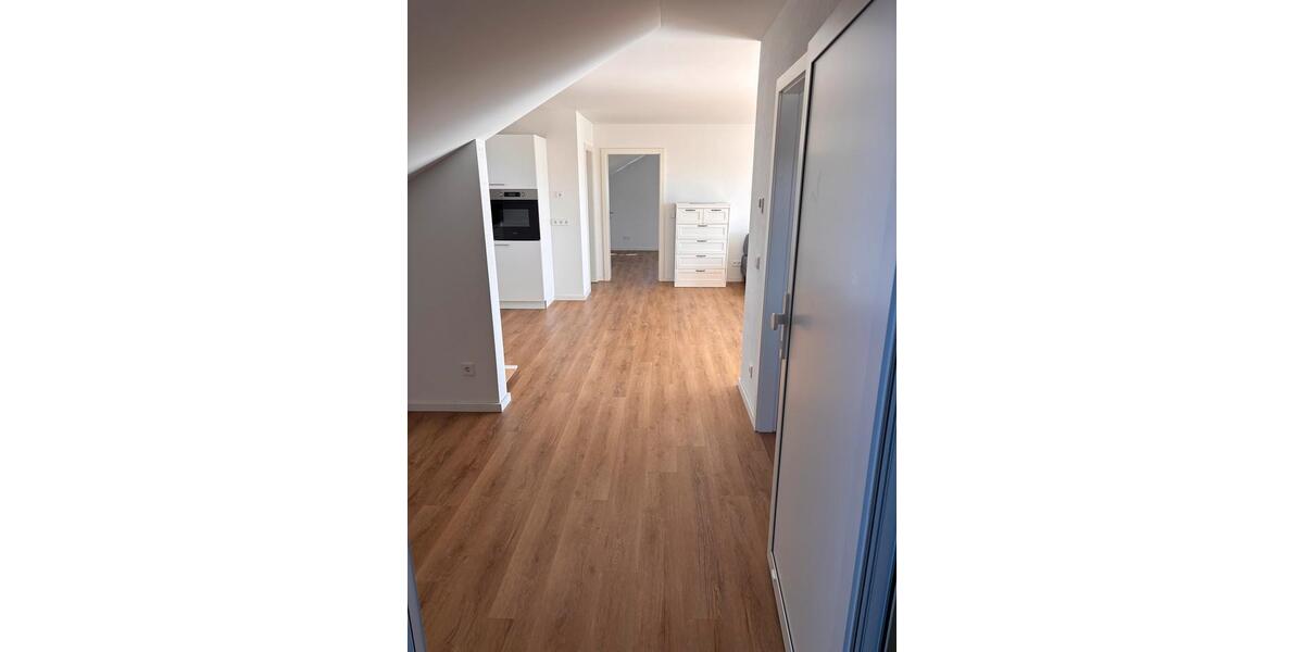 Dachgeschoßwohnung Sindelfingen Darmsheim - 2.5 Zimmer, 73 m&sup2;, 1.200&euro; | Angebot:25292934