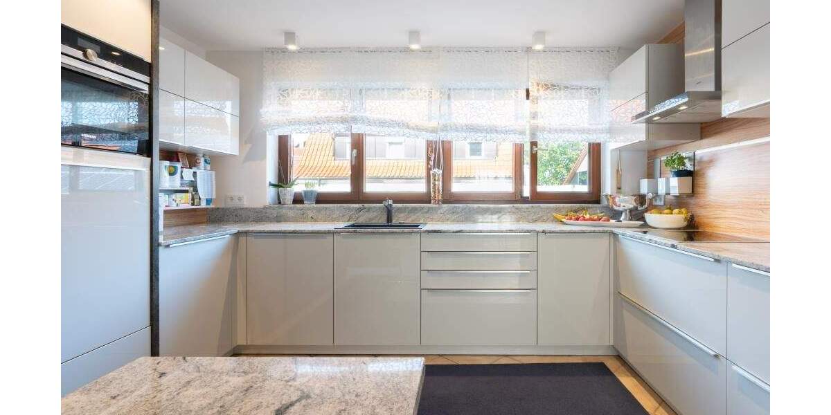 Etagenwohnung Fellbach - 5 Zimmer, 177 m&sup2;, 695.000&euro; | Angebot:25685869
