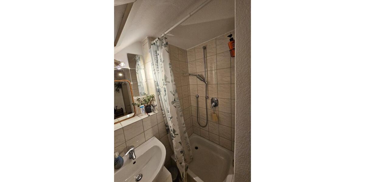 Dachgeschoßwohnung Stuttgart Stuttgart-West - 3 Zimmer, 50 m&sup2;, 1.200&euro; | Angebot:25328104