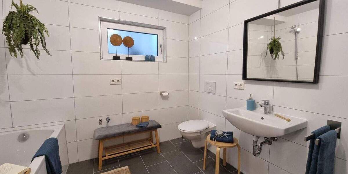 Bungalow Mühlacker - 7 Zimmer, 207 m&sup2;, 549.000&euro; | Angebot:25724180