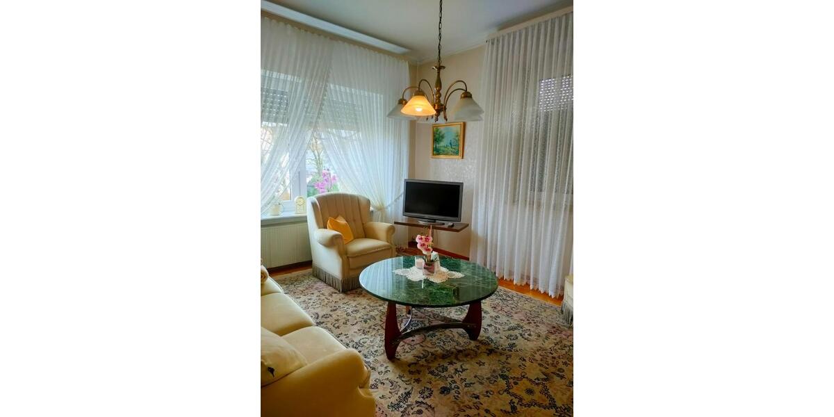 Etagenwohnung Backnang - 4 Zimmer, 100 m&sup2;, 1.250&euro; | Angebot:25165018