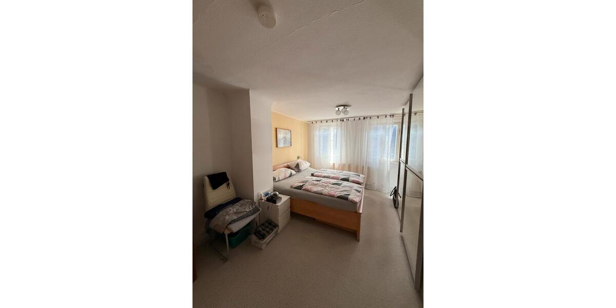 Etagenwohnung Stuttgart Hedelfingen - 3 Zimmer, 90 m&sup2;, 1.500&euro; | Angebot:25924875