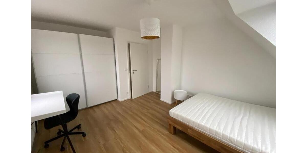 Dachgeschoßwohnung Stuttgart Stuttgart-Ost - 3 Zimmer, 52 m&sup2;, 1.250&euro; | Angebot:25654060