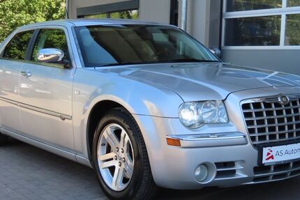 Chrysler 300C 157.000 km 10.590 &euro; Stuttgart 70329