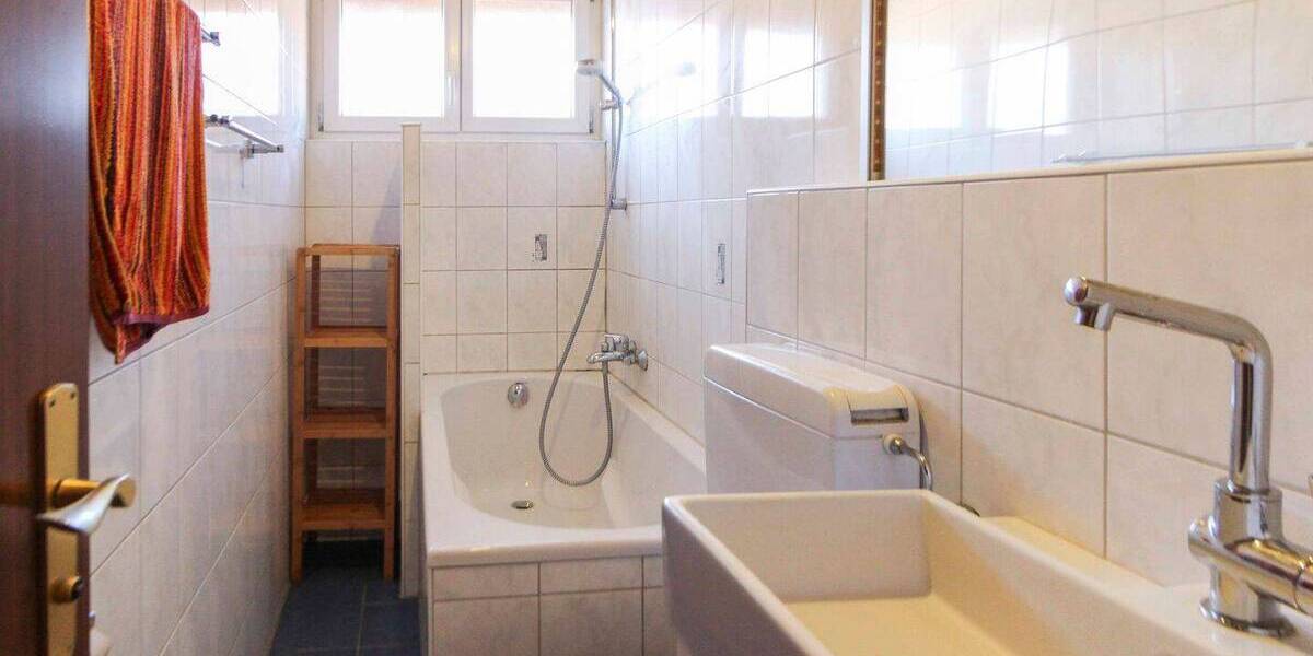 Doppelhaushälfte Erligheim - 9 Zimmer, 151 m&sup2;, 375.000&euro; | Angebot:26028535